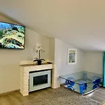 Mon Petit Nid D\'Amour Au Coeur Historique De Frejus