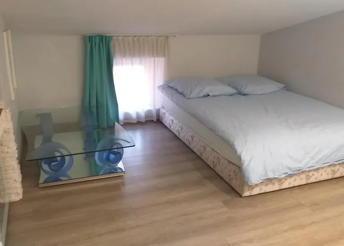 Mon Petit Nid D\'Amour Au Coeur Historique De Frejus